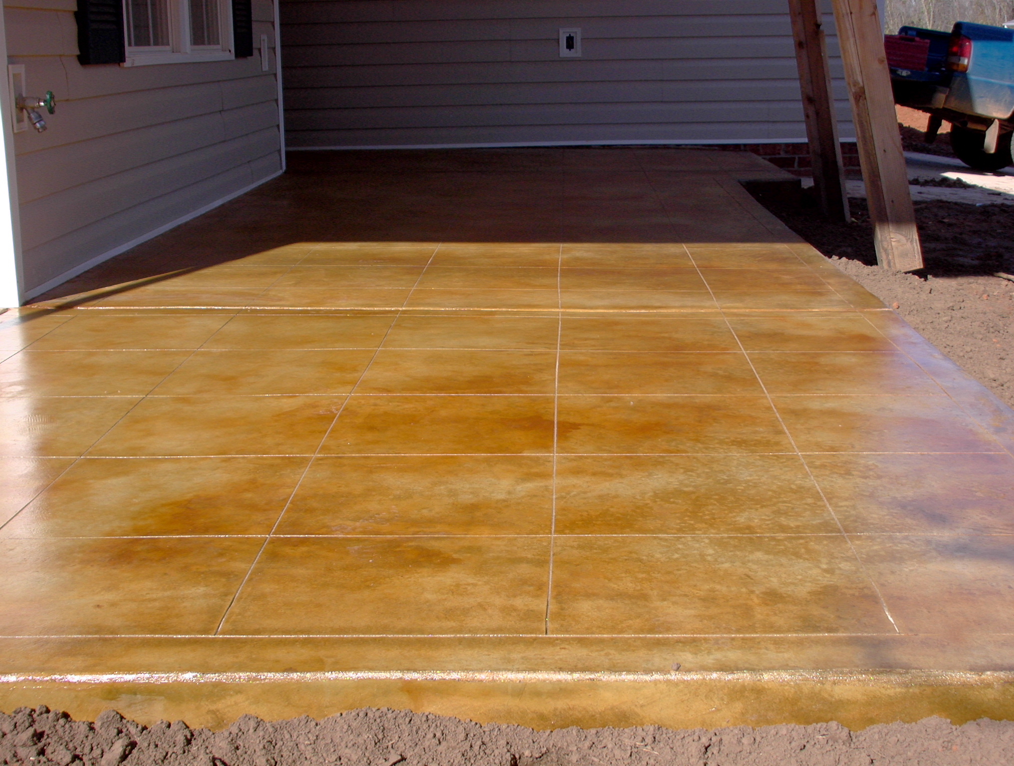 Tan acid stained patio