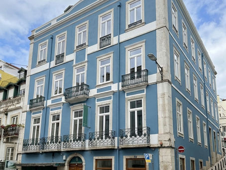 Edifício após remodelação do interior e preservação da fachada