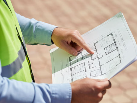 Vistoria técnica para confirmação de medidas, materiais e estado do imóvel