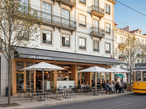 Café and restaurant in a residential area in Cascais