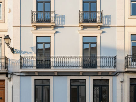 Edifício após obras de reabilitação e constituição de Propriedade Horizontal aprovada, em Lisboa