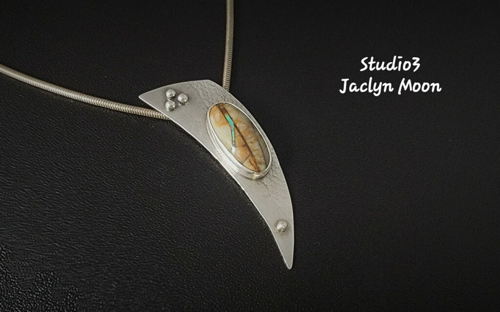 The Naturalist Royston Ribbon Turquoise Pendant