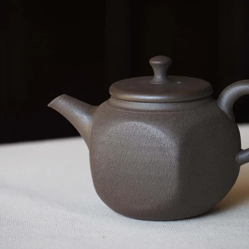 新品‼️伊藤成二 湯冷まし 常滑焼　甚秋陶苑 常滑焼 甚秋陶苑 伊藤成二 平丸急須 白泥 : 暮らしの和食器 陶