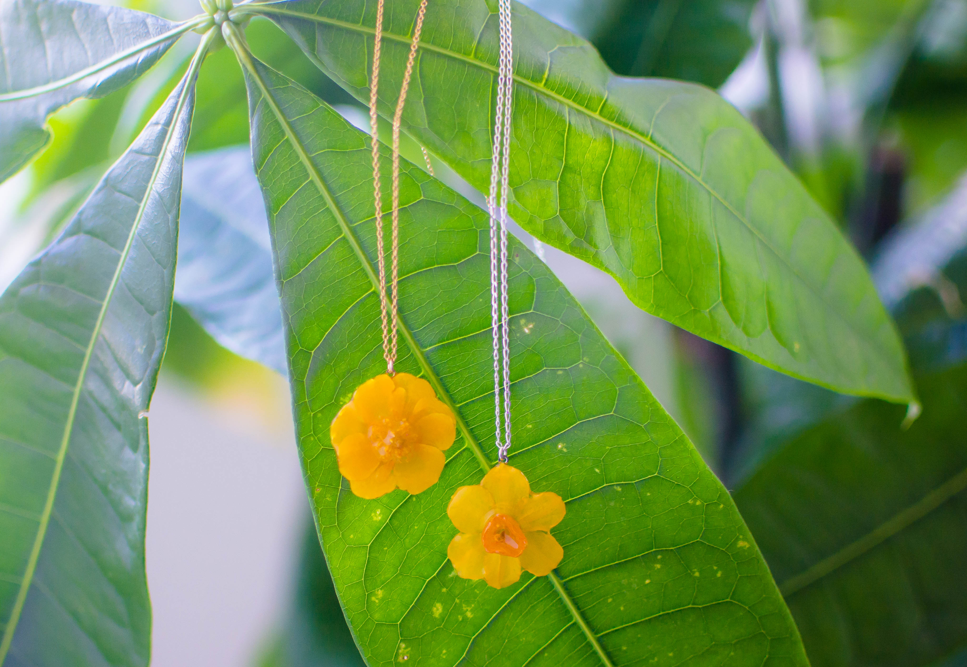 buttercup and daffodil necklace