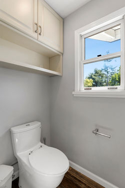 Primary toilet