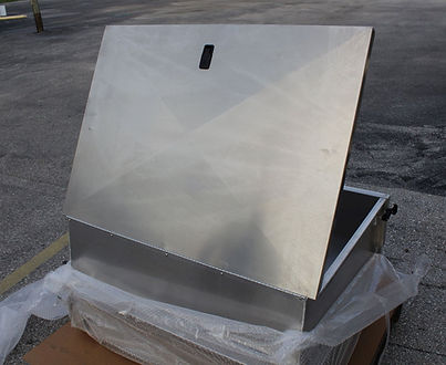 cargo box wLocking Lid