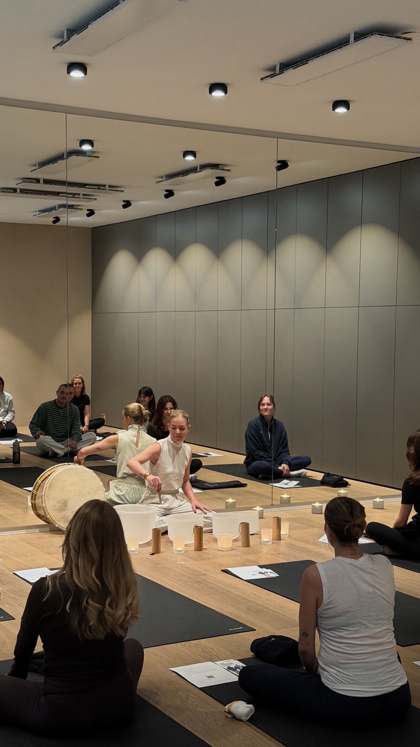 Meditation und Kristallklang mit Tamara Hibler bei Rare Form München