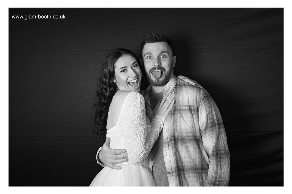 Glam booth black and white Photo Booth 