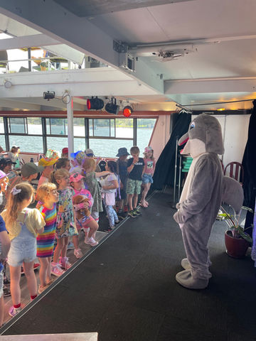Entertainment cruise for children on Port AdVenture Cruises Port Macquarie 