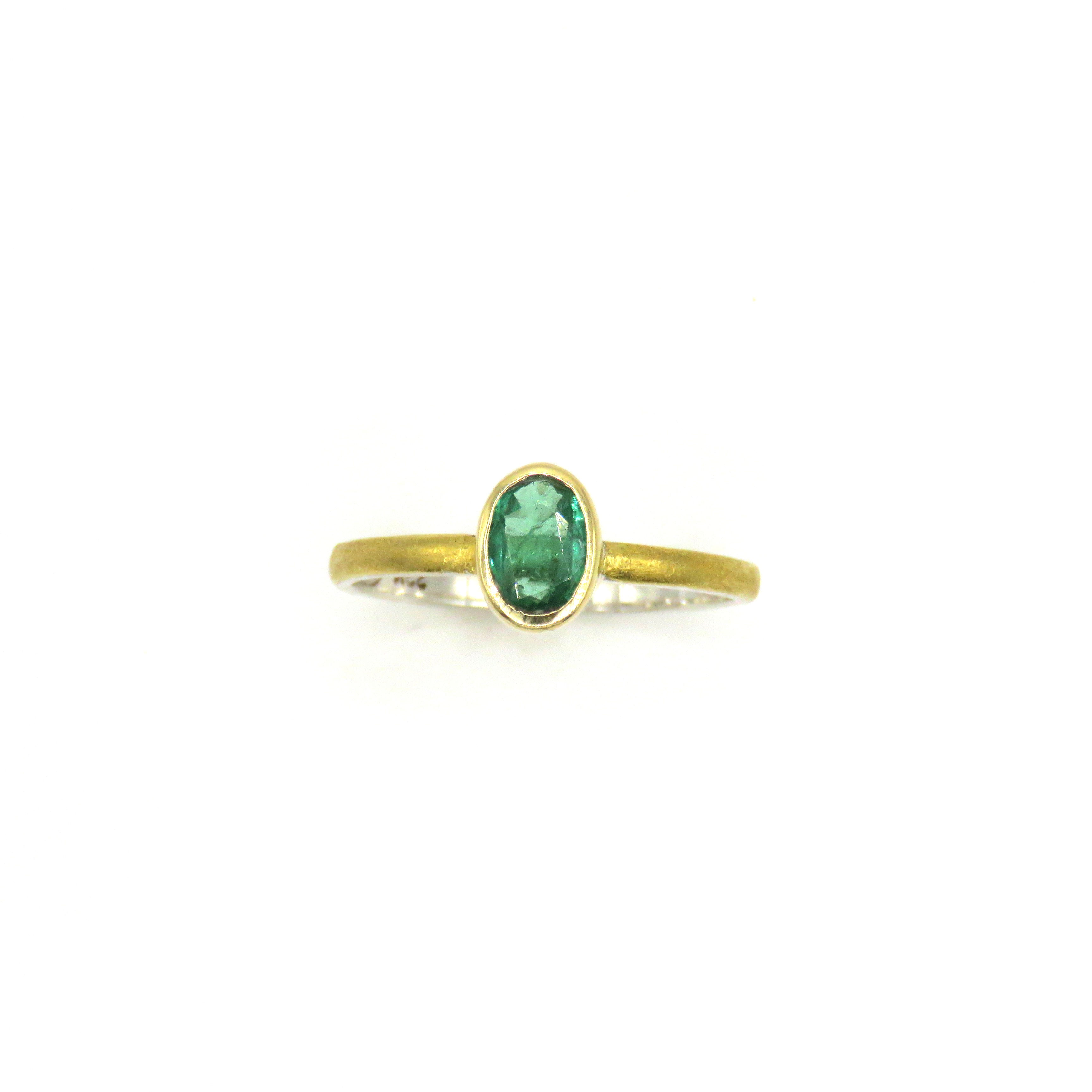 Oval Emerald Ring
