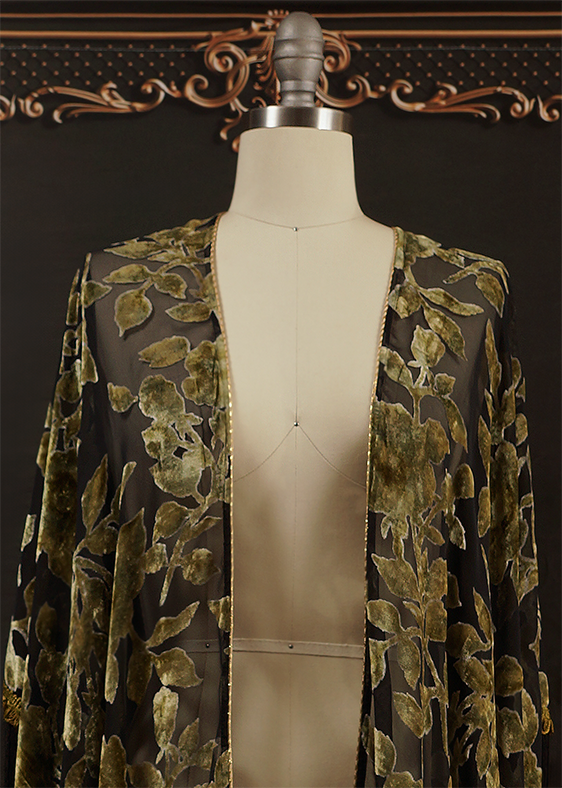 Thumbnail: VELVET ROSE SHAWL