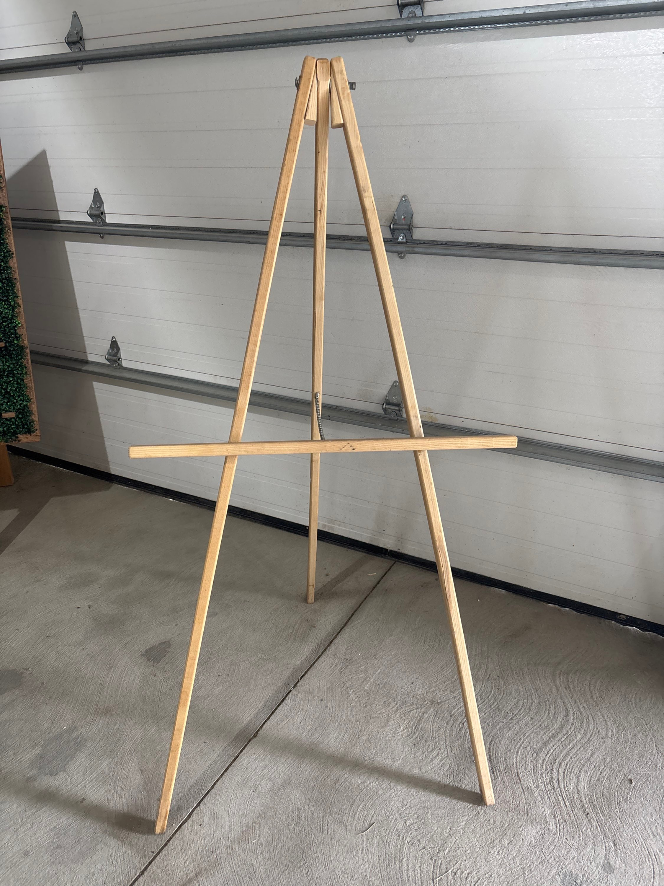 Light Coloured Wood easel 