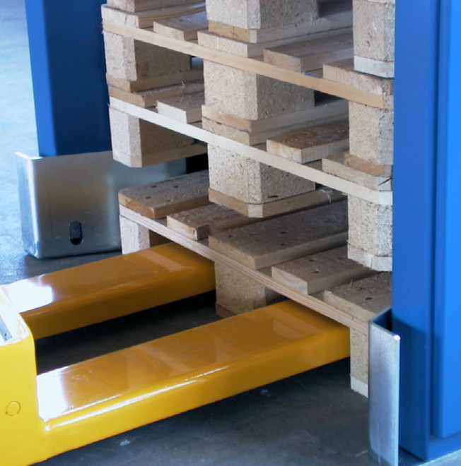 Detailaufnahme der Hubgabel des Palettendispensers