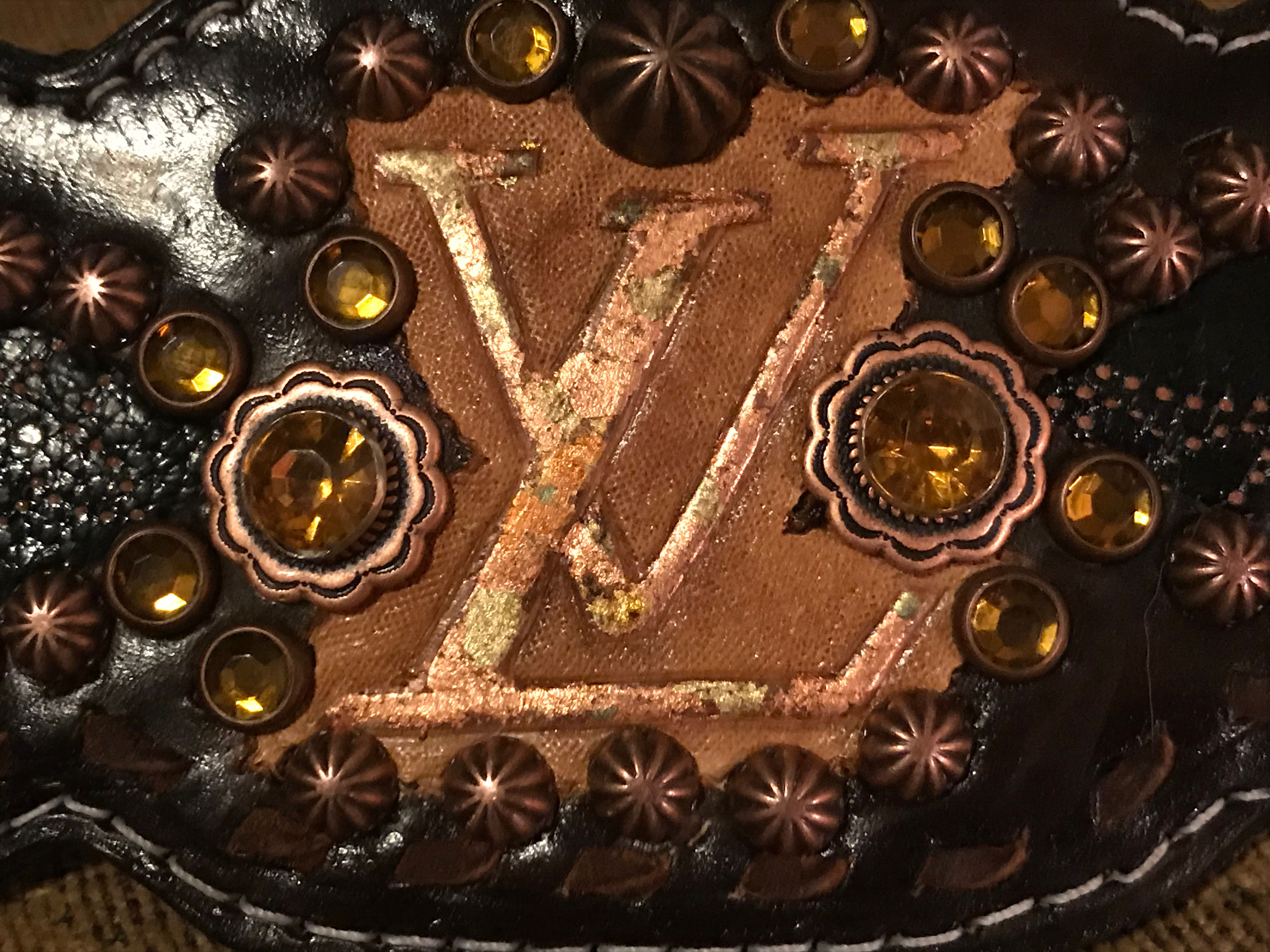 LV repurposed tack set