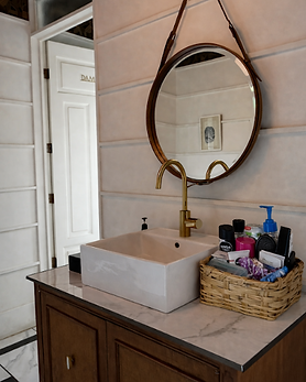 BATHROOM AMENITIES.png