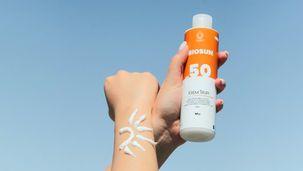 Crema solare sicura e benefici sole centro Doctors & Doulas