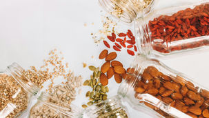 Alimentazione e sonno: il ruolo di triptofano, serotonina e melatonina per un riposo naturale