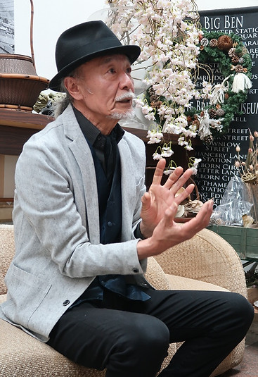 近藤さん写真　小.jpg