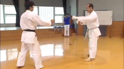 Outside shift mawashi-geri
