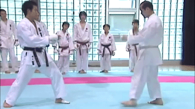 Scissor block takedown