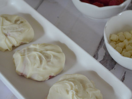 Bouchées de framboises, yogourt au citron & chocolat blanc