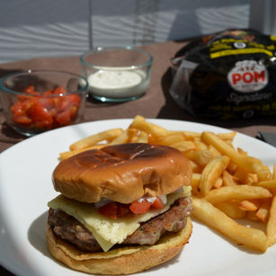 Burger au poulet havarti & tzatzíki