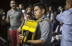 Realiza todas las cosas siempre con amor y encomiéndate a Dios, pronto veras todos los resultados