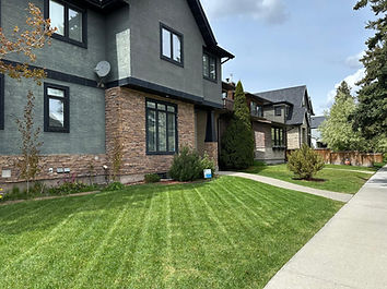 Front Lawn, Lawncare Calgary