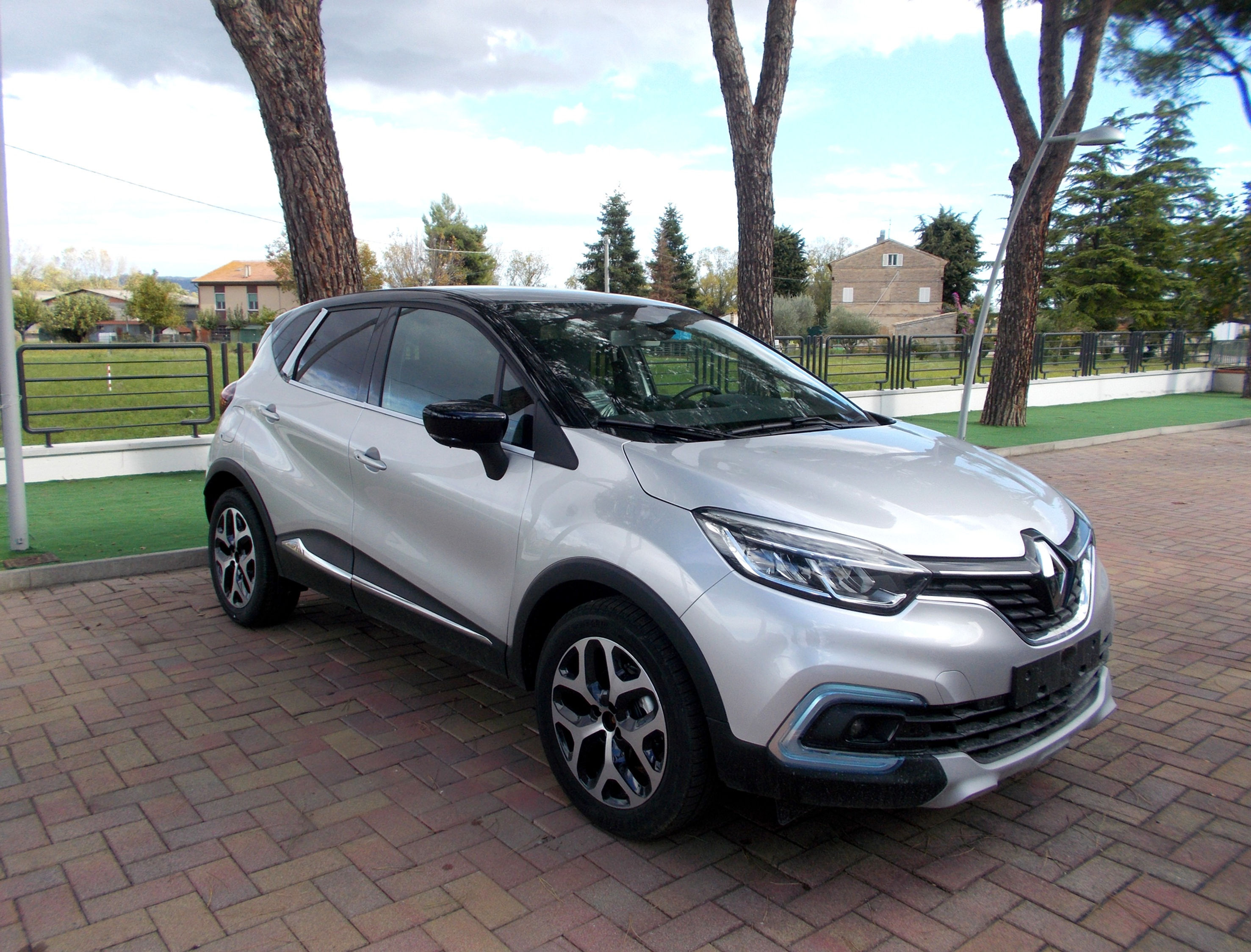 Renault Captur                                                 a partire da :