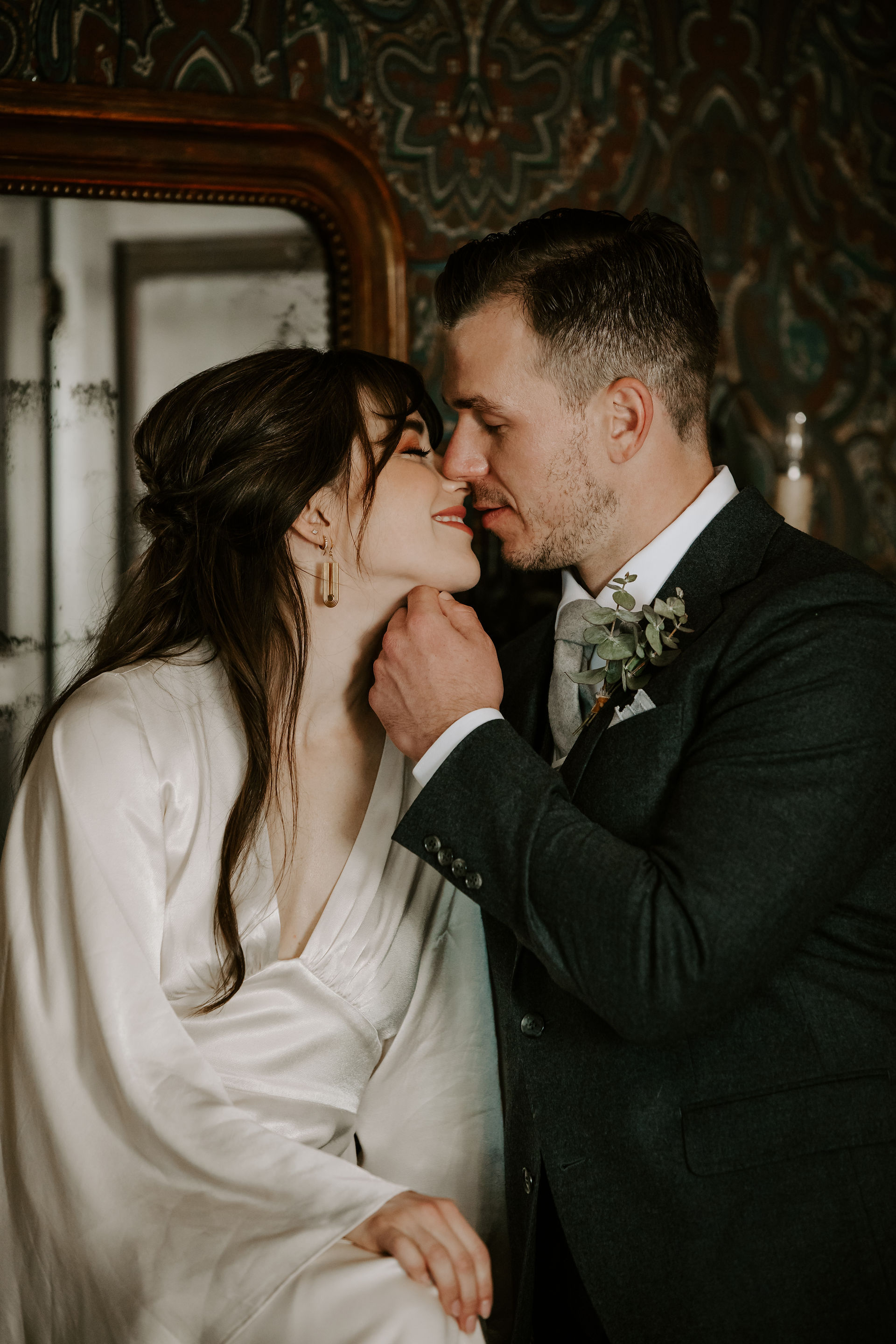 unconventional wedding photographer, atlanta wedding, unconventional bride, applehead photography, mid century modern wedding, wedding inspo