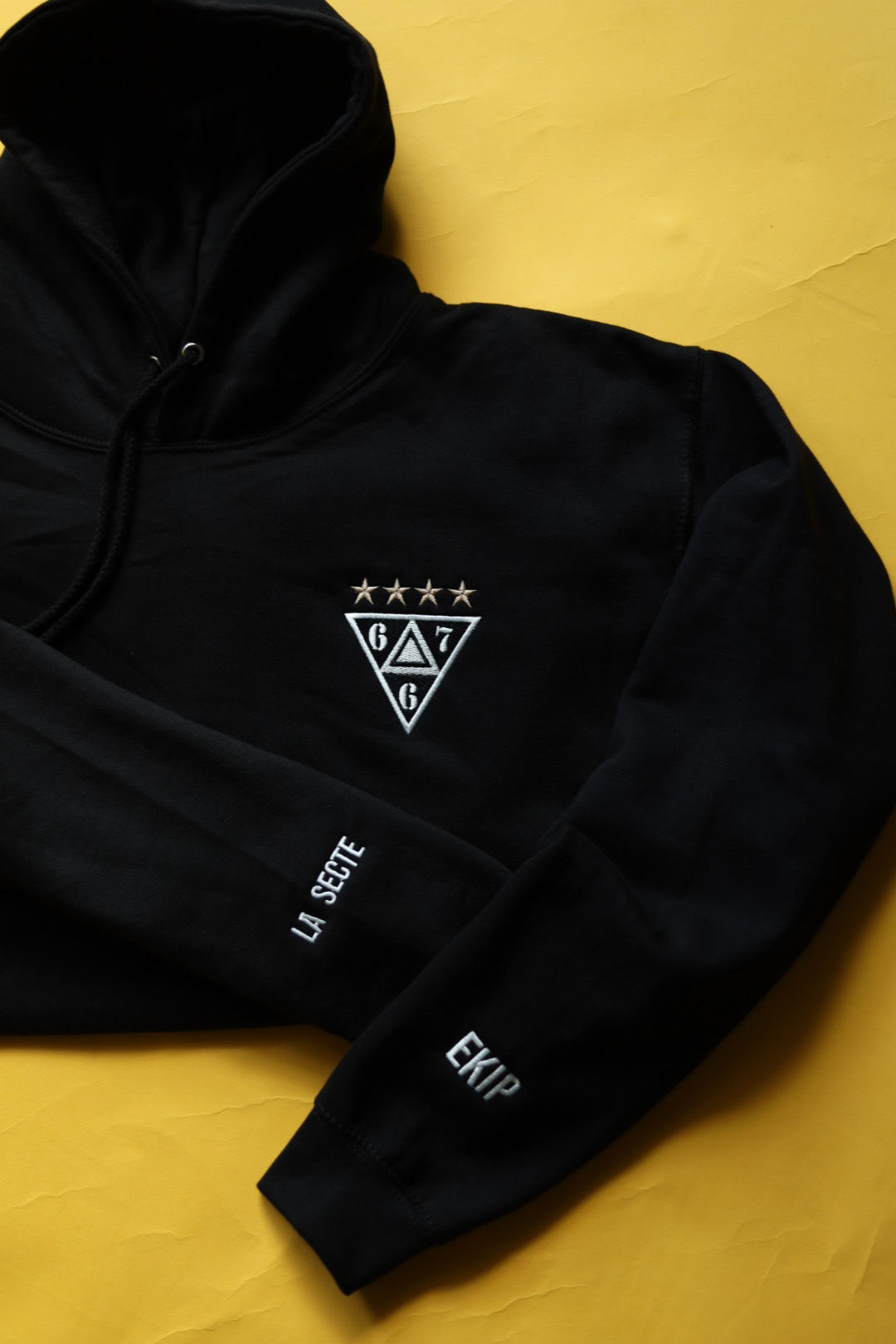 Sweat à capuche 667