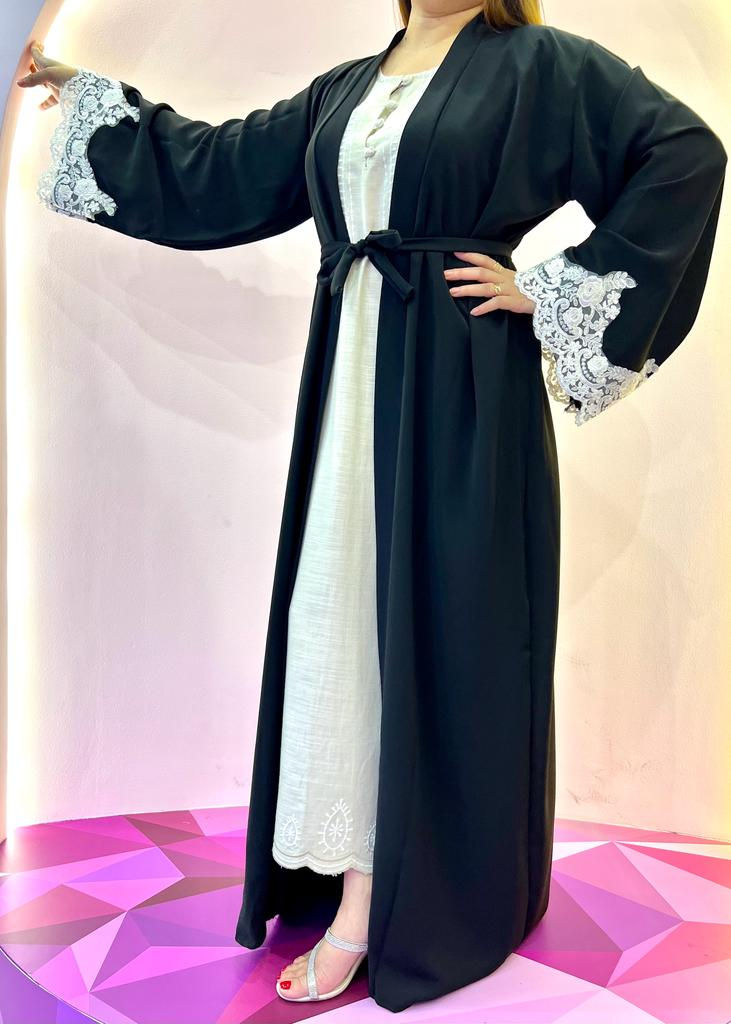 الصورة المصغرة: Black Abaya - white Lace border & Belt
