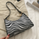 الصورة المصغرة: Handbag