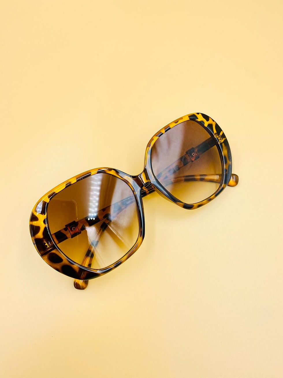 Thumbnail: Rimless Geometric Shaped Fashion Glasses