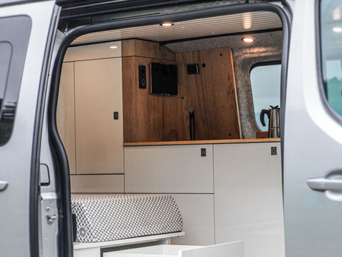 archicampers
Tiny Stove
vanlife
camperausbau
Luzern Schweiz
Zentralschweiz
Camperconversion
Design Campervans
Individualausbau
Camper interior
Tiny Home
VW T3, T4, T5, T6
Ford Turneo Connect
Mercedes Sprinter
