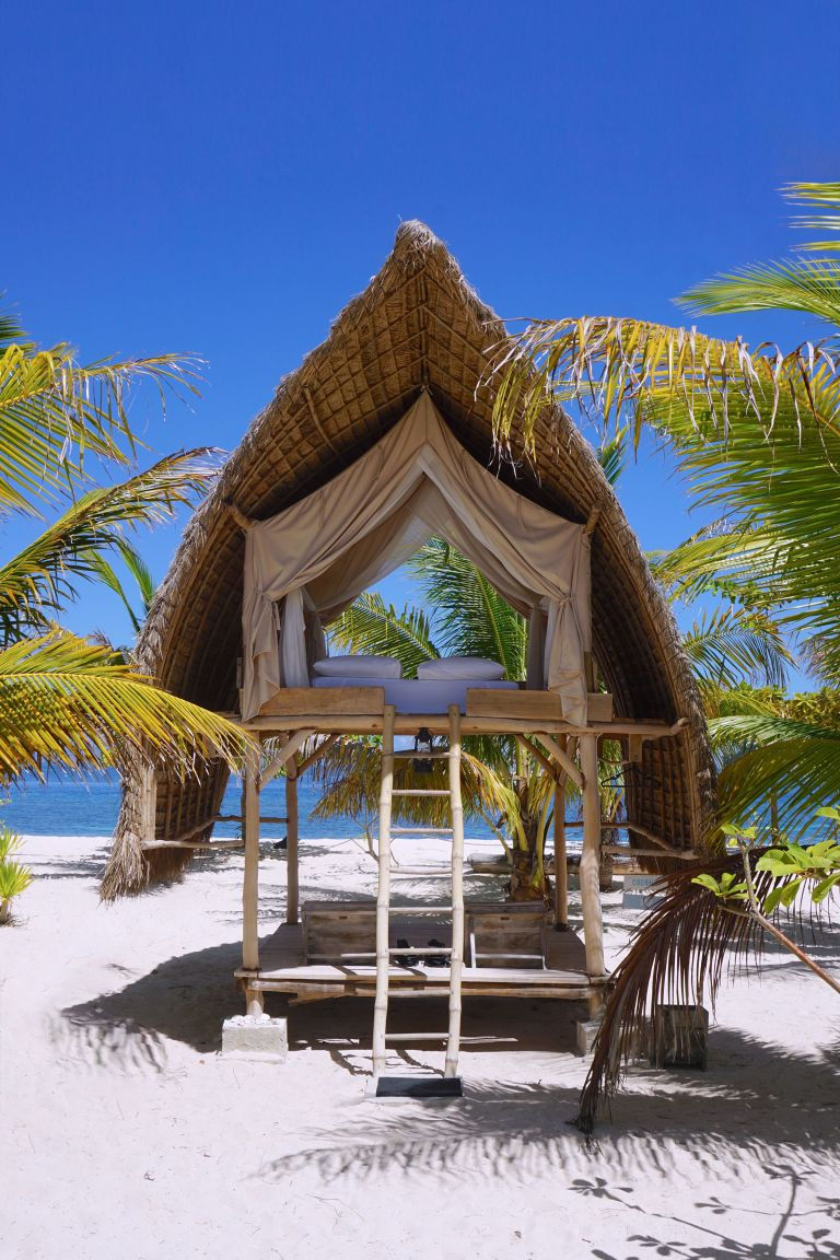 whitesandbeach,Komodo,Voyagedenoces,Honeymoon,private Island, beachhut