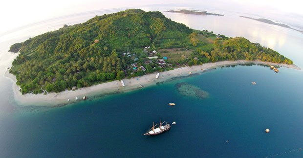 island hopping in lombok