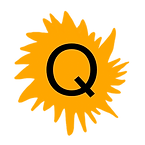 Un soleil incandescent avec plusieurs rayons jaune grillé avec la lettre Q en haut qui ressort