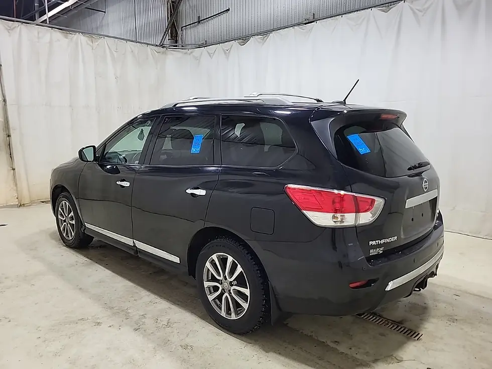 Thumbnail: 2016 Nissan Pathfinder SL