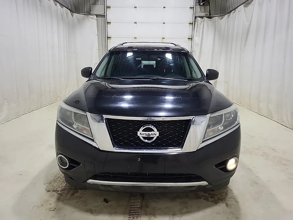Thumbnail: 2016 Nissan Pathfinder SL