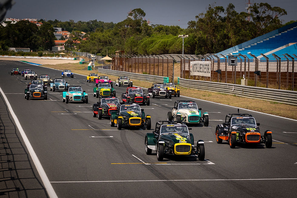 Caterham SS600: Synergy Driver Performance venceu de forma convincente as 3 horas do Estoril