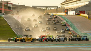 Super Seven by Toyo Tires decide-se no Estoril Racing Festival!