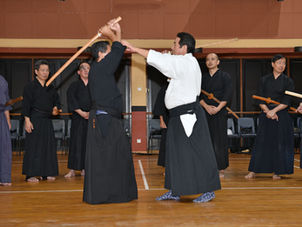 Kamae, Speed, Power, Might
