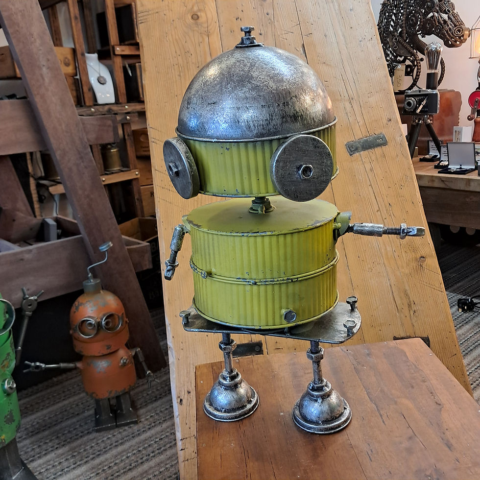 Thumbnail: Roberta the Yellow Robot