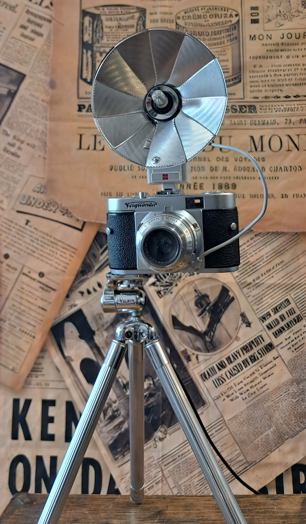 Thumbnail: 1958 Voigtländer Vito camera lamp