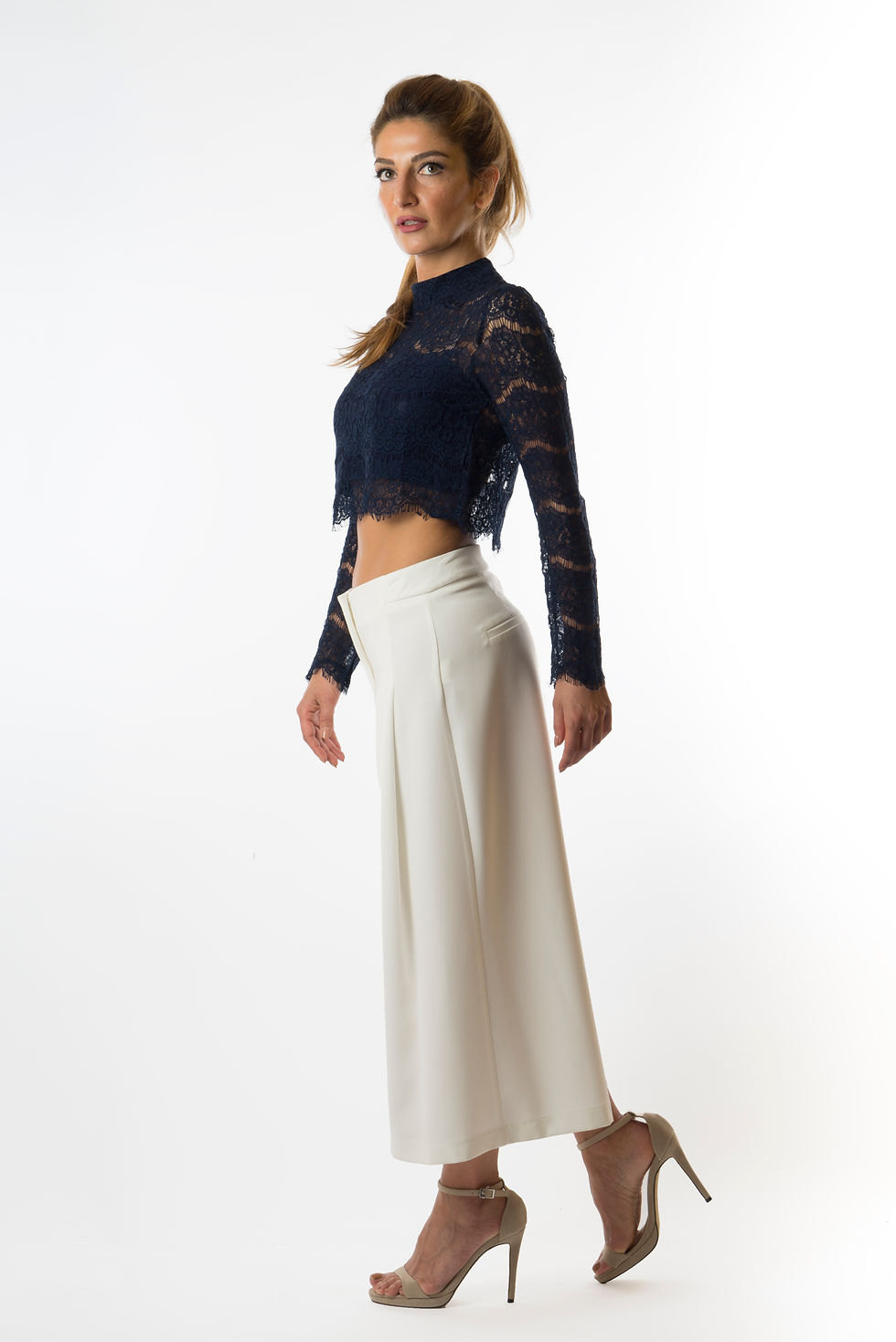 Bella gorgeous lace crop top