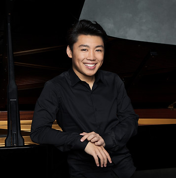 GeorgeLi-pianist3-photocreditSimonFowler.jpg