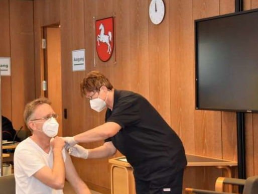 Impfung im Gerichtssaal