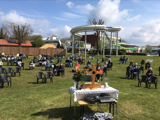 “Oberwasser bekommen” – Open-Air-Gottesdienst im Celler Badeland