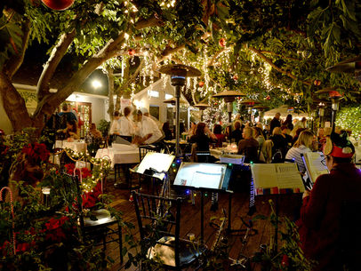Deck the Halls (and Your Stomach) at Shenandoah at the Arbor